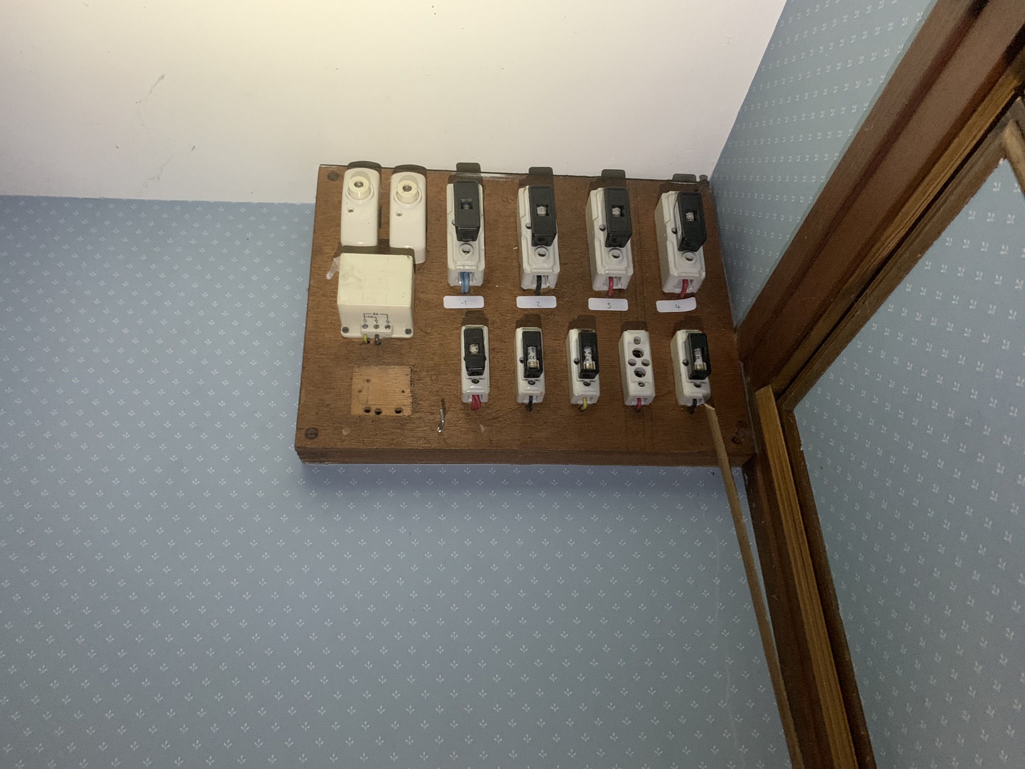Photo du tableautin numéro 3 du dépannage à Mornac-sur-Seudre